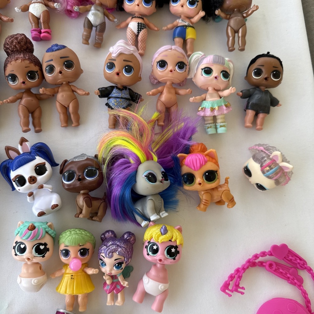 Lot Of Lol Dolls, Pets And Accessories Over 100 Dolls/ 200 Pieces - Picture 7 of 16